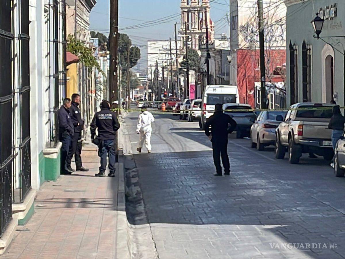 $!Personal de la Cruz Roja confirmó el deceso al llegar al lugar del incidente.
