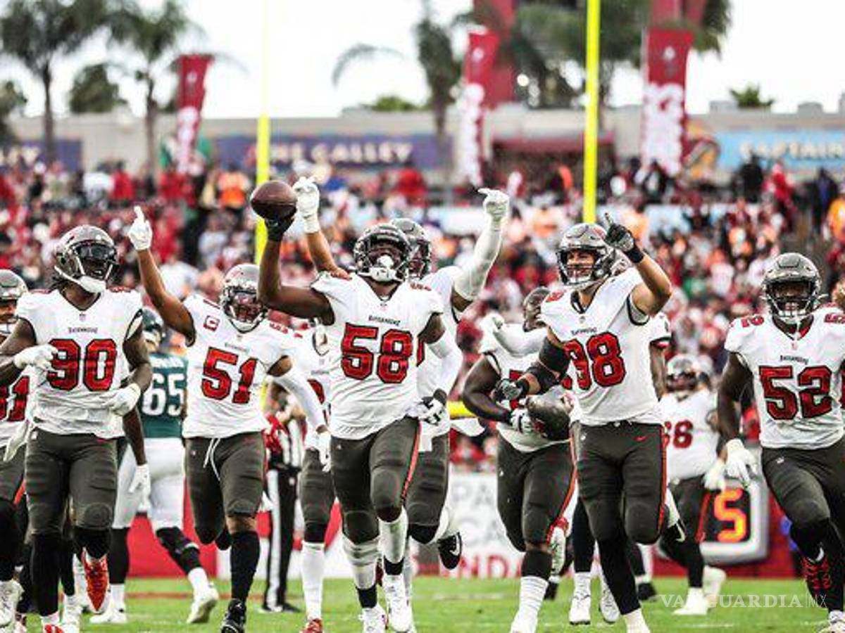 $!Los Buccaneers arrasaron desde el inicio del encuentro