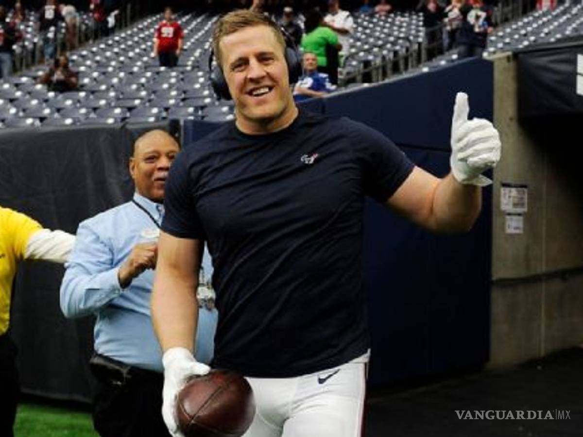$!J.J. Watt 'encenderá motores' en Daytona
