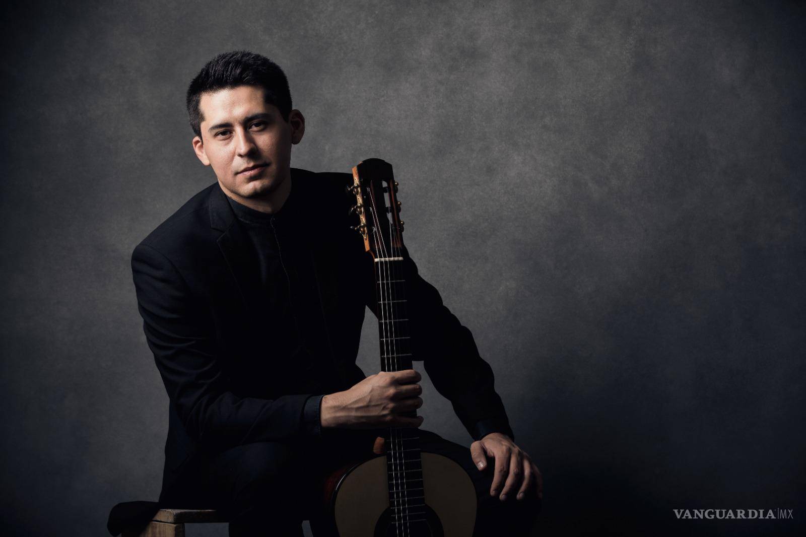 Arody García, guitarrista de Coahuila, es nuevo concertista de Bellas Artes