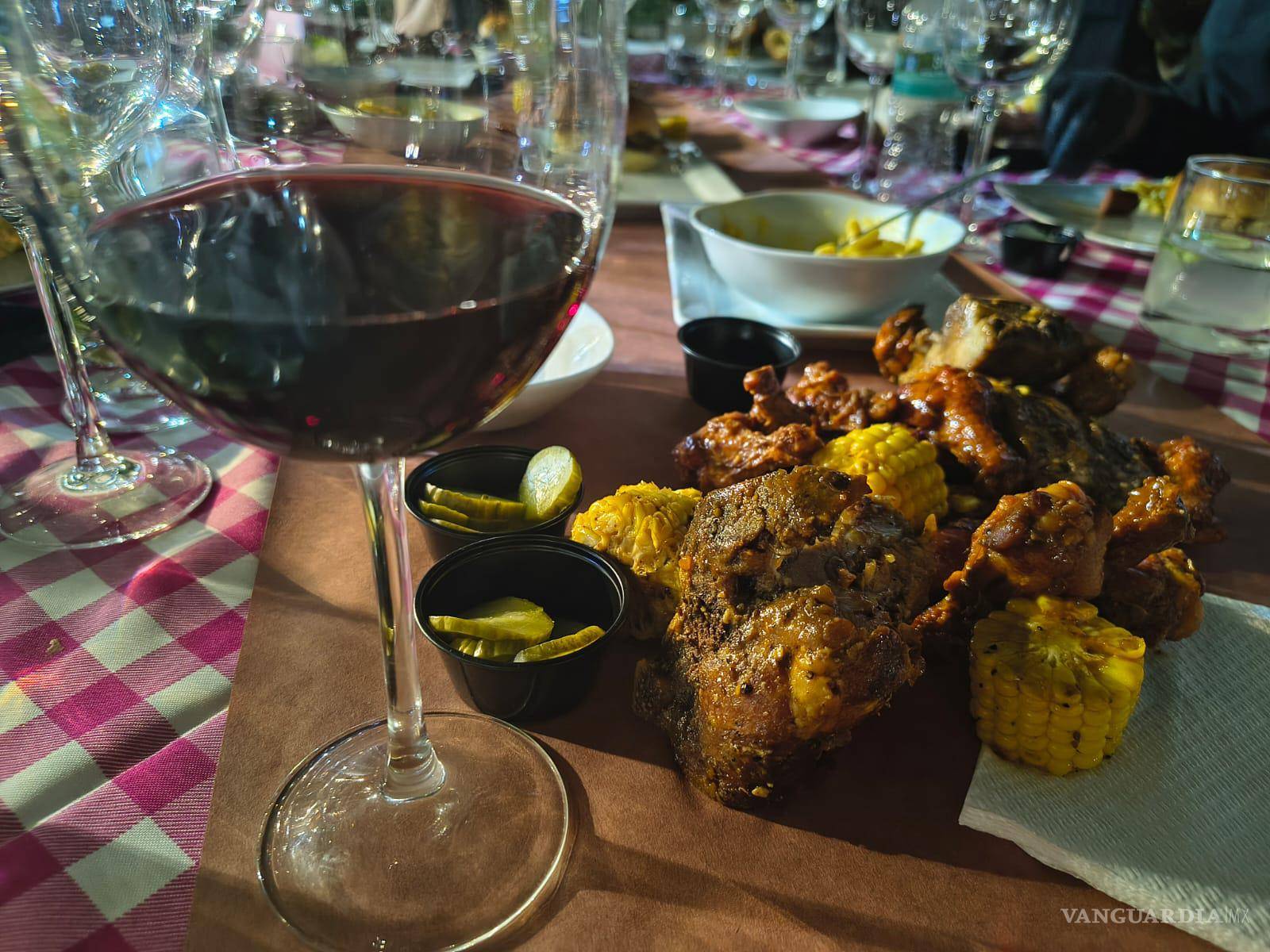 Saltillo: Vive Tu Centro ofrece cena al auténtico estilo texano en la Alameda Zaragoza