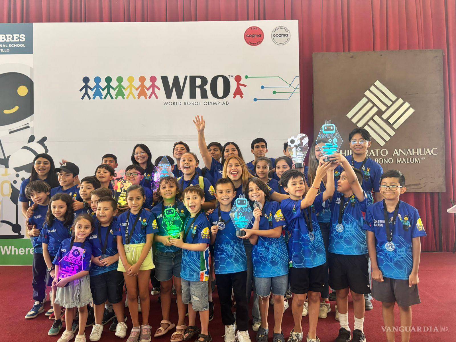 Saltillo: Genios de la robótica piden ayuda para representar a México