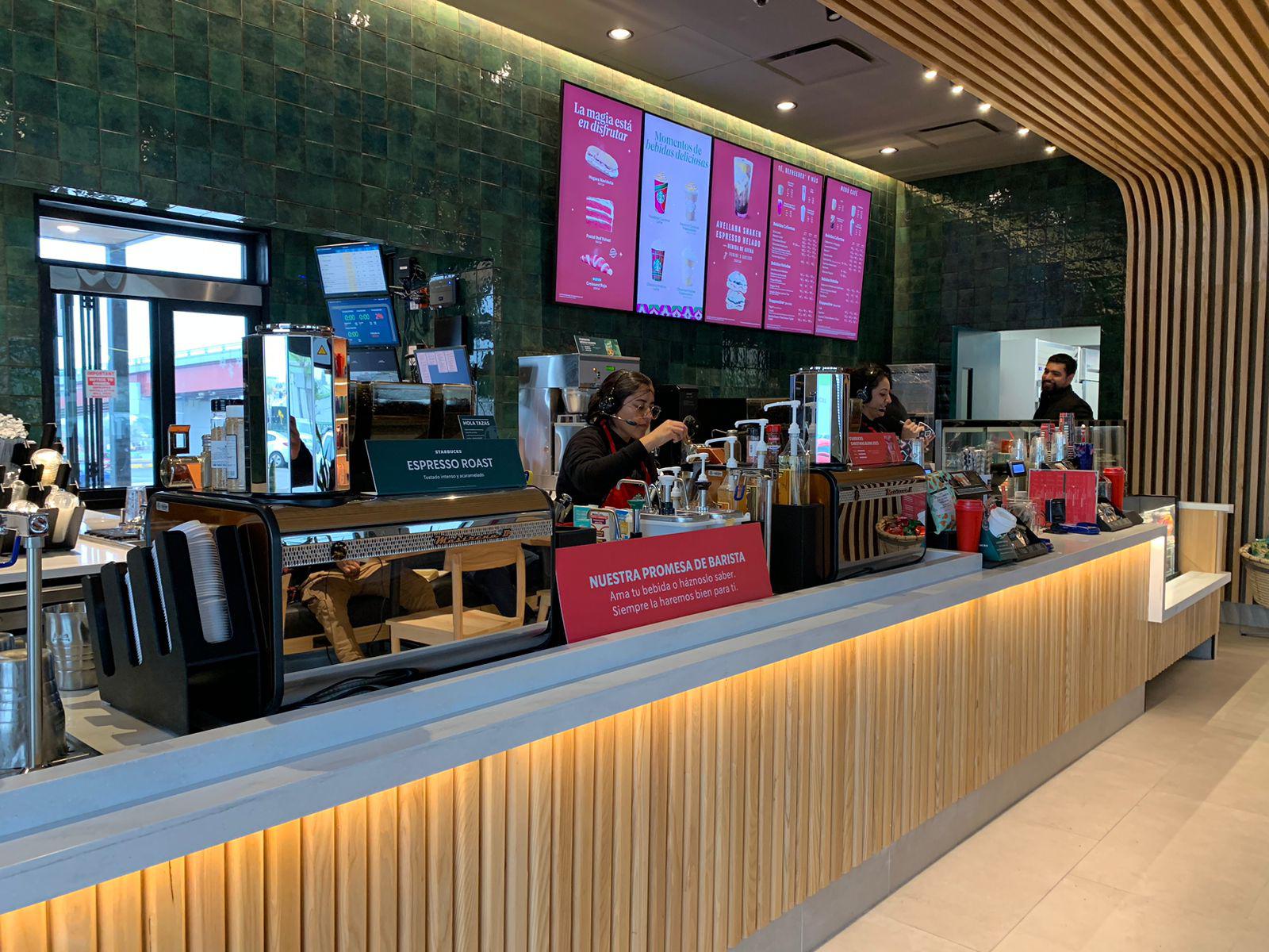 $!La nueva Starbucks Lourdes cuenta con lo más innovador en equipamiento para cafeterías.