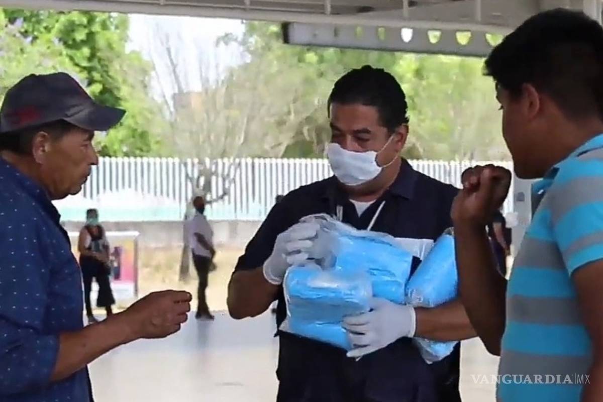 Regalan 246 mil cubrebocas a ciudadanos de Monclova