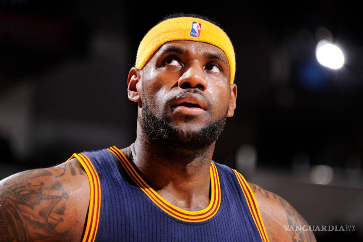 LeBron James, infiltrado por dolor de espalda; se pierde pretemporada