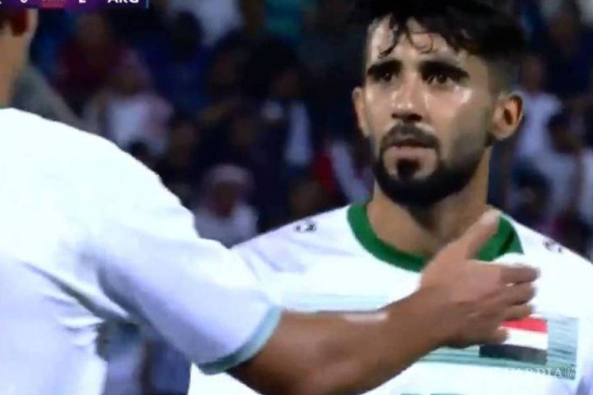 Futbolista se entera de la muerte de su madre en pleno partido