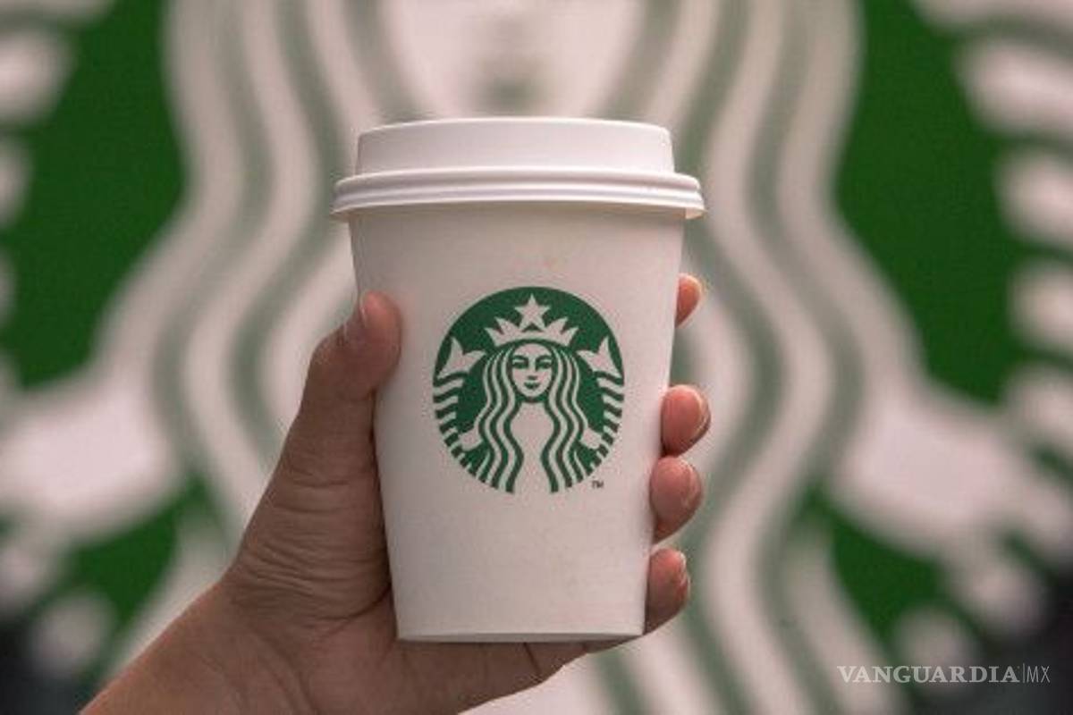 Starbucks ofrece becas a 8 mil en México para que terminen sus estudios