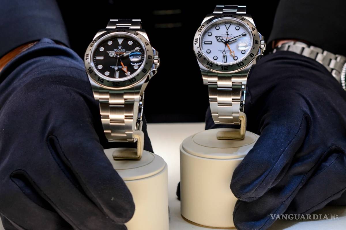 Roban casi un millón de euros en una relojería de lujo en París