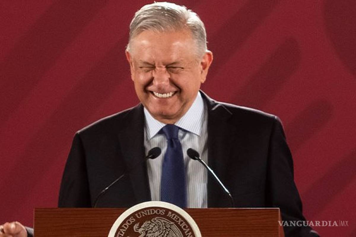 'Diablito' me aconseja reelegirme, rifar avión y eliminar puentes: AMLO