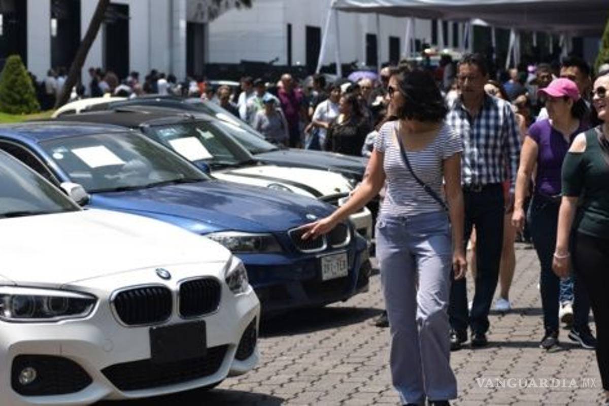 Senado se une a austeridad y subastará 80 vehículos