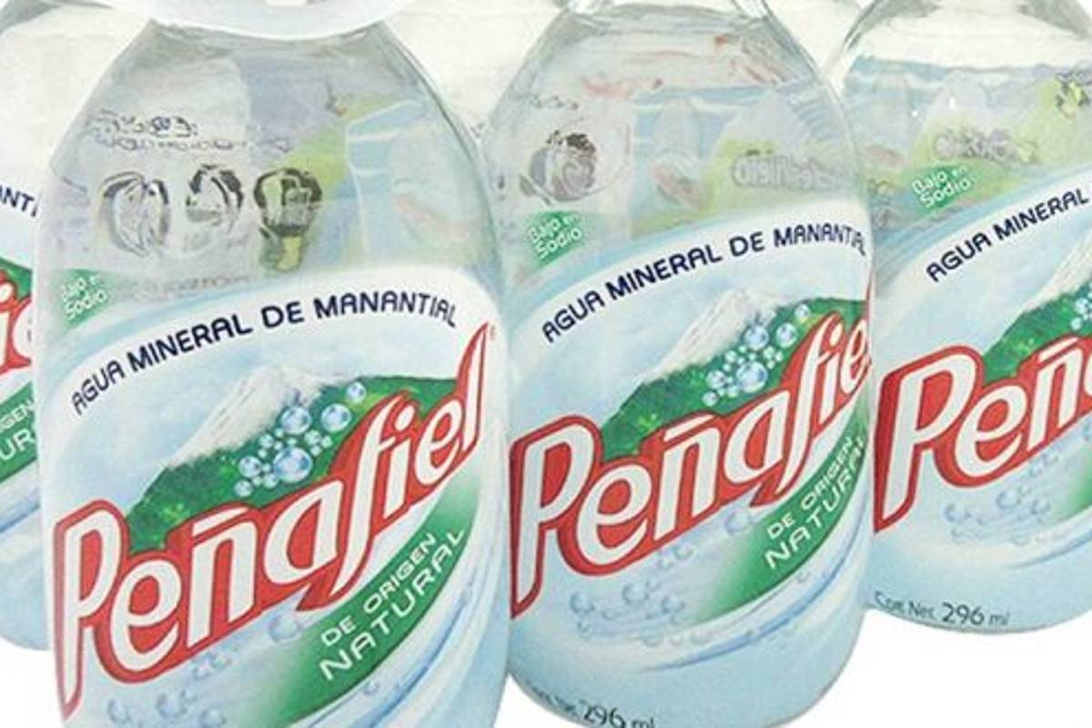 Peñafiel detiene producción de agua mineral en México por alerta de arsénico en EU