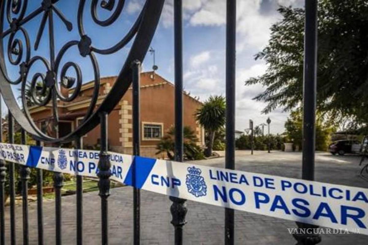 Joven mata a su familia tras discutir por sus malas calificaciones, le quitaron el internet