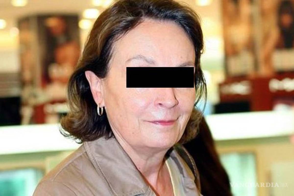 Gilda Austin, madre de Emilio Lozoya llega a México para audiencia