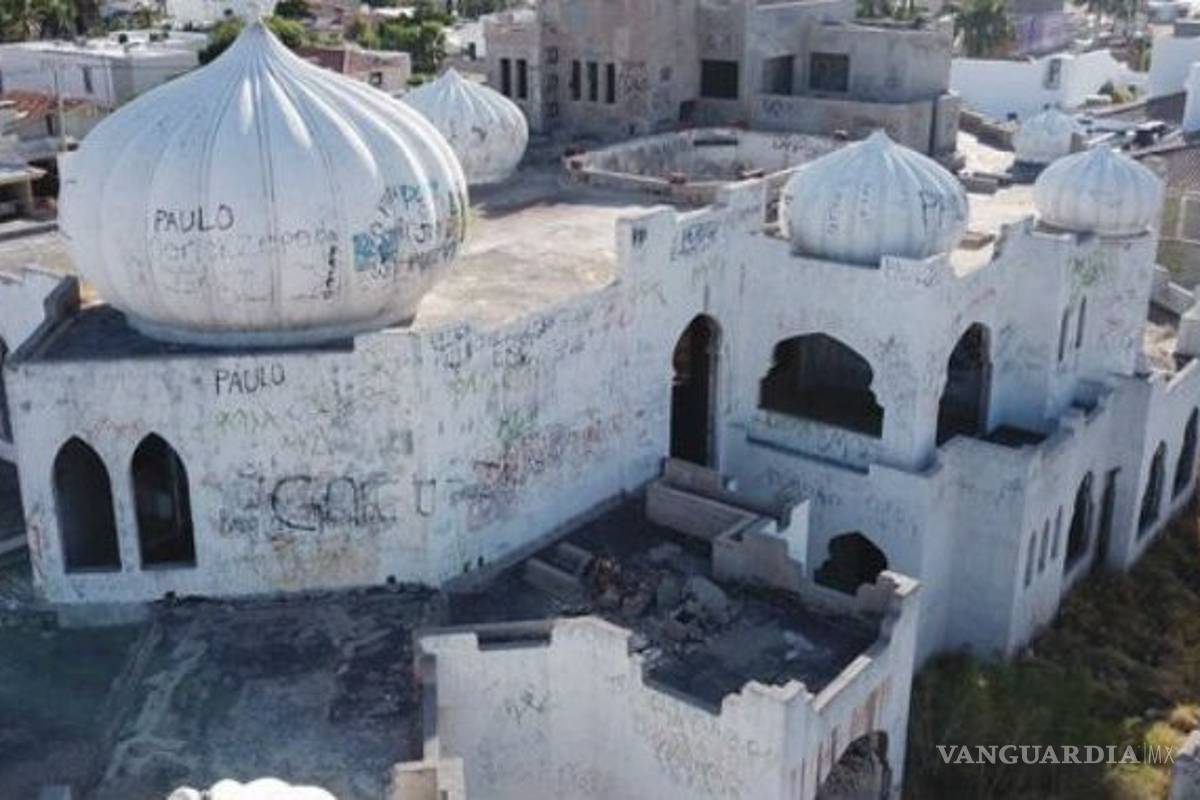 Derriban la casa árabe de 'él Señor de los Cielos' en Sonora