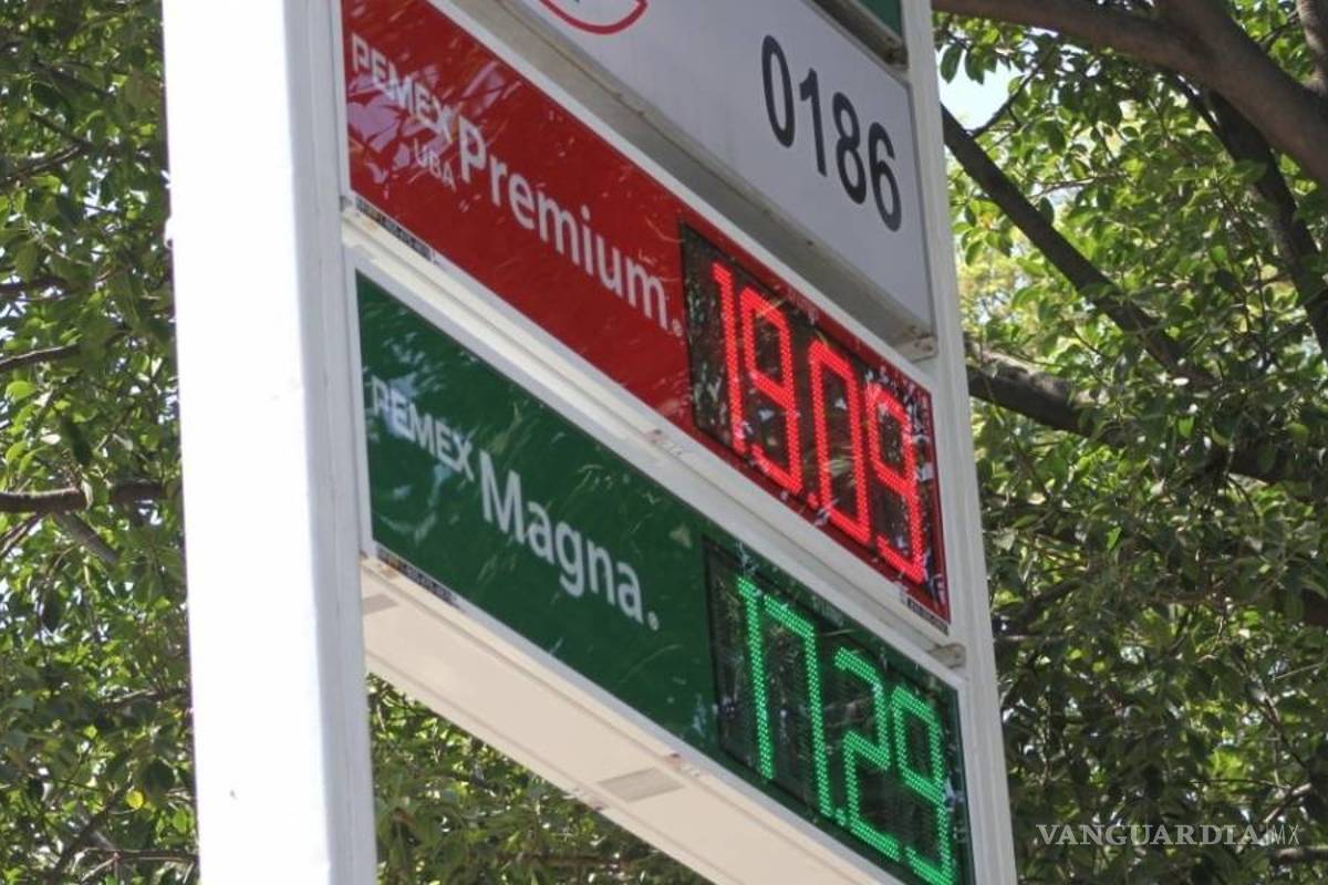 Red de funcionarios traficaba con gasolina donada por Pemex