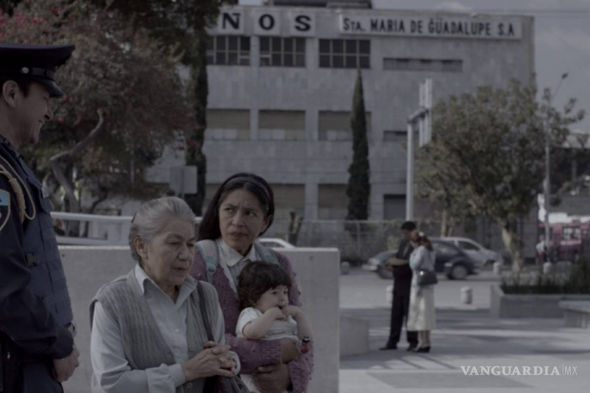 Lucía Carreras presenta en Huelva una historia universal de soledad