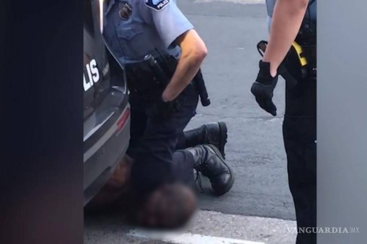 Autopsia de George Floyd reveló que murió por ‘asfixia mecánica’