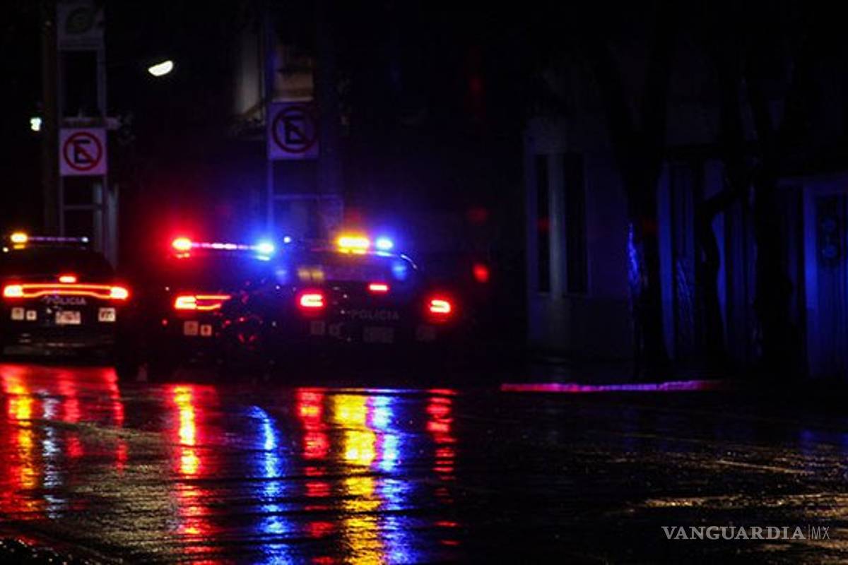 Atacan a balazos a conductora de Mercedes después de dejar a sus hijos en la escuela