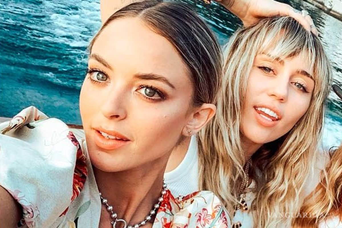 Miley Cyrus terminó su relación con Kaitlynn Carter, afirma revista