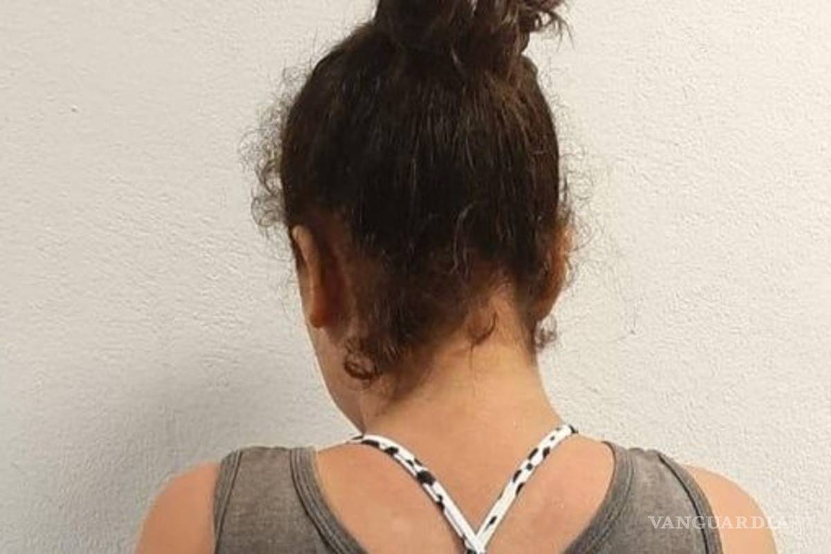 Mujer arrojó a su bebé desde un auto a una avenida en Mazatlán, fue detenida