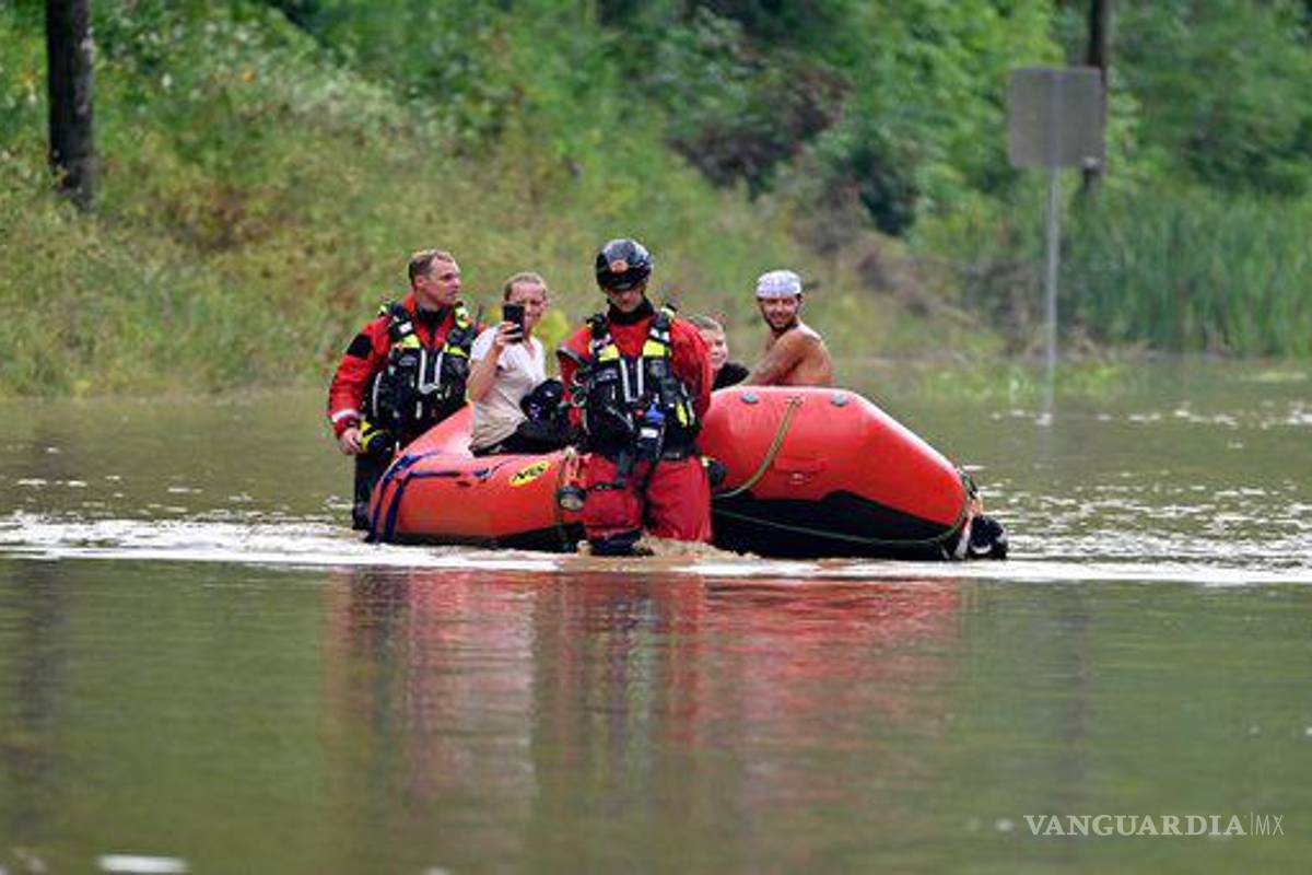 Continúa rescate de sobrevivientes en Kentucky, sigue amenaza de más inundaciones en EU
