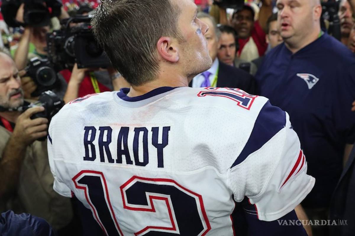 Jersey robado de Tom Brady aparece en México; ladrón es ex director de diario