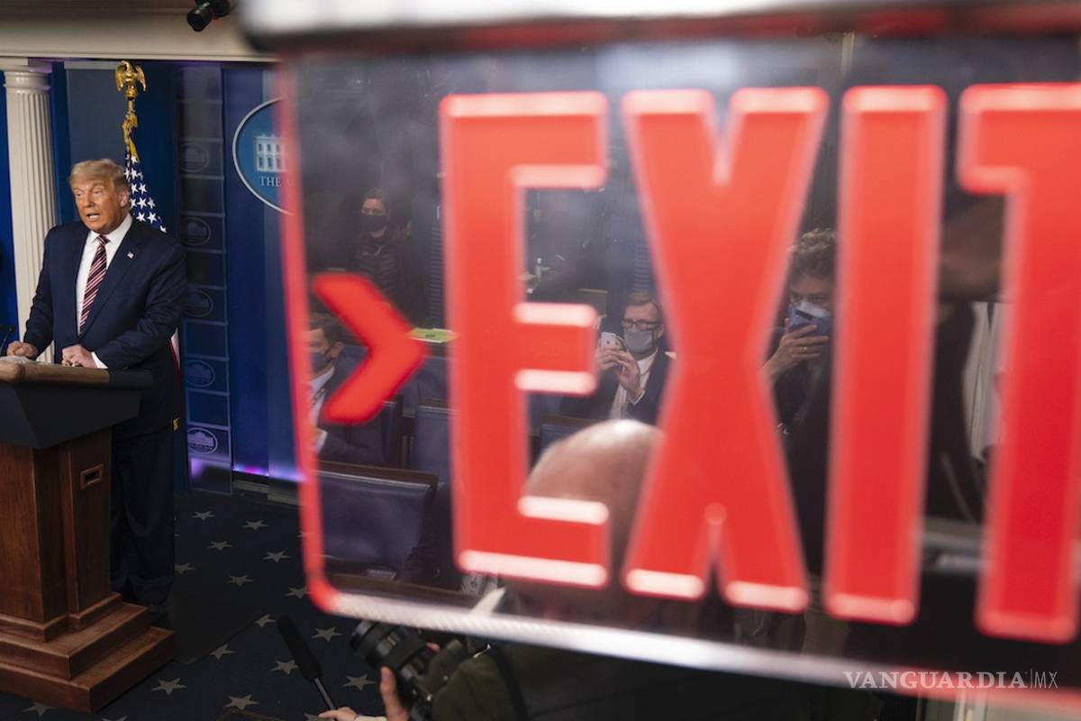 Cadenas de televisión más poderosas de Estados Unidos cortan el mensaje de Trump