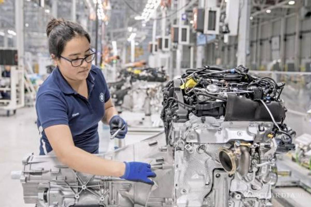 Aumenta la presión a México para que reabra sector de autos