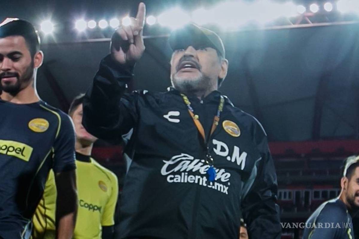 El momento en que Maradona regañó a la afición de Dorados