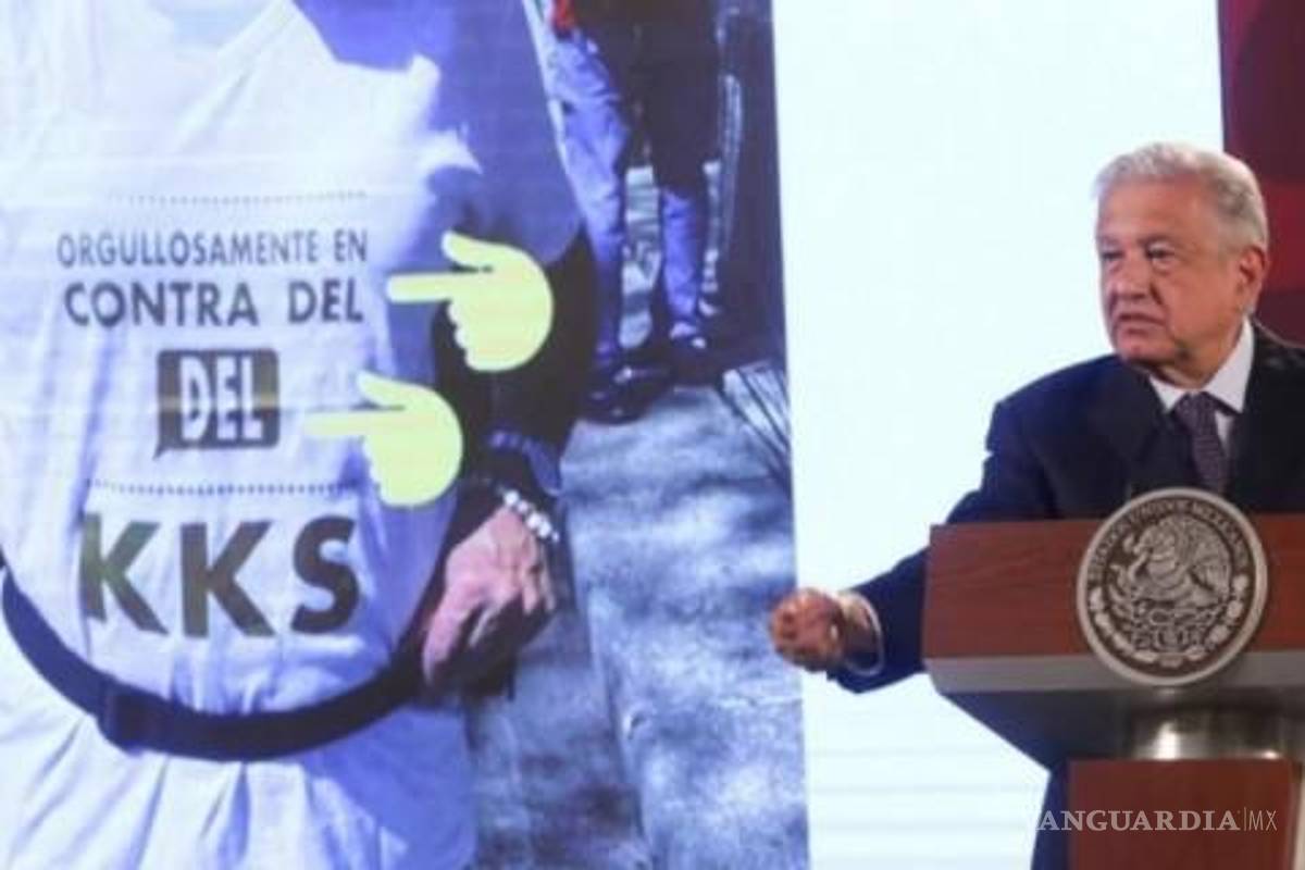 “Aspiracionistas a fifís, se creen de la moronga azul”, así llamó AMLO a quienes marcharon contra consulta