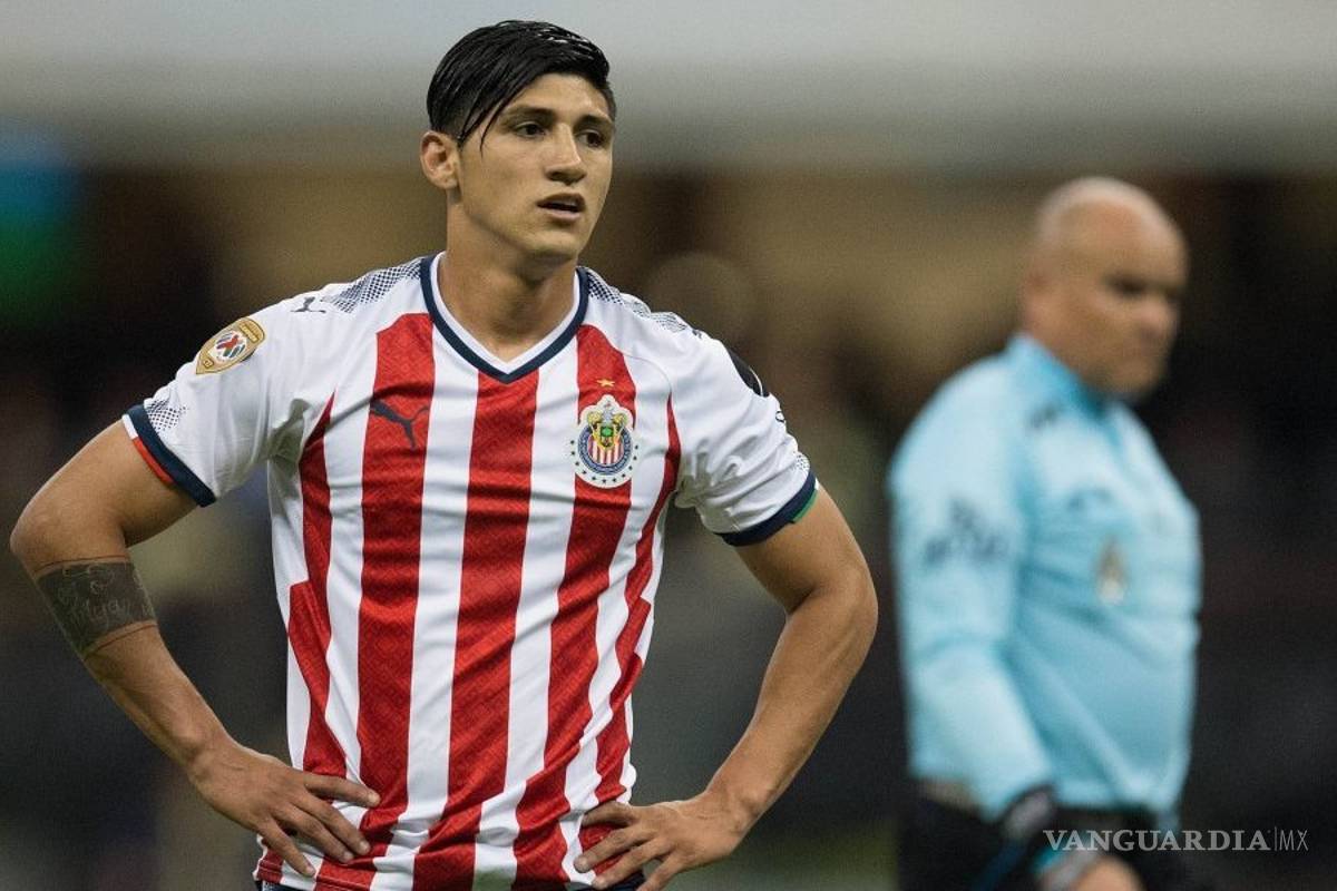 Alan Pulido cierra su Instagram por críticas