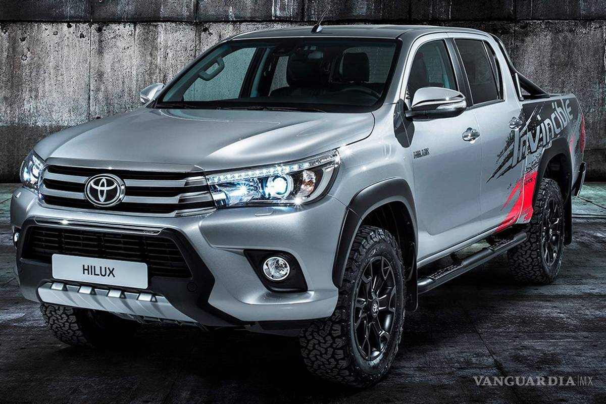 50 años de Toyota Hilux, la marca lo celebra con el Invincible 50