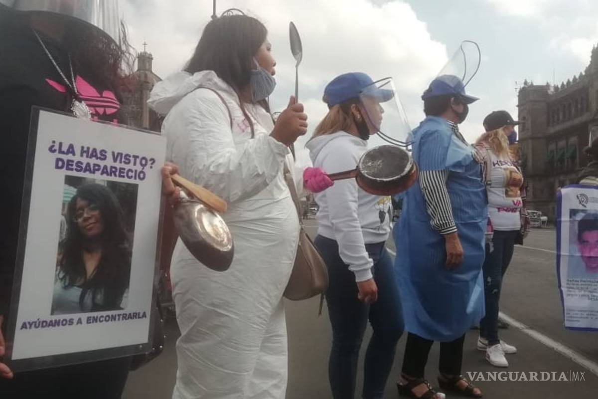 Familiares de desaparecidos protestan contra recorte de presupuesto
