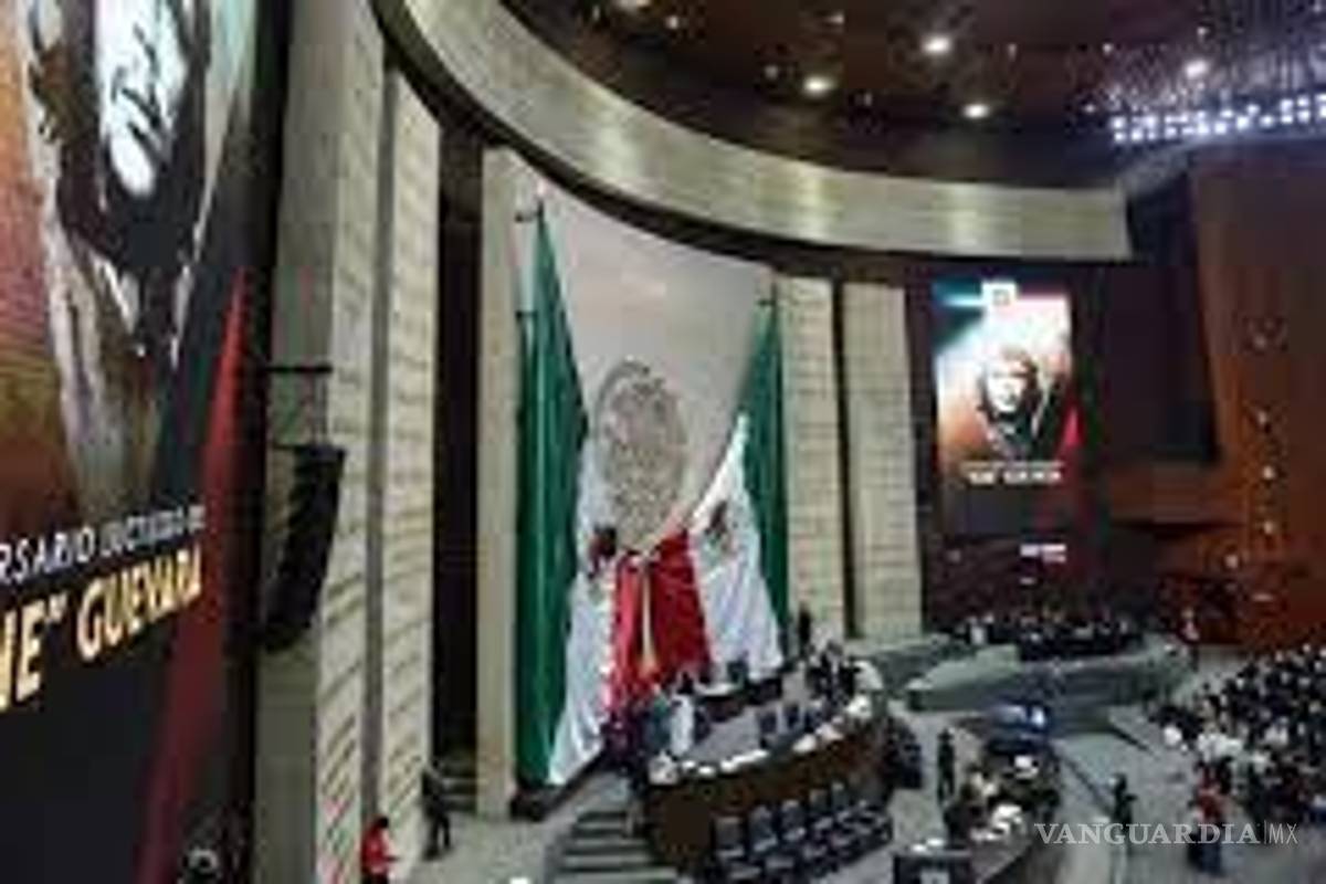 Diputados ignoran ruegos de abasto de medicinas; pero hacen homenaje al “Che” Guevara