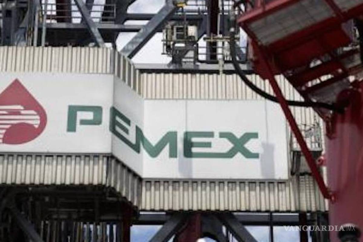 Funcionarios de Pemex en la mira, por robo de combustibles