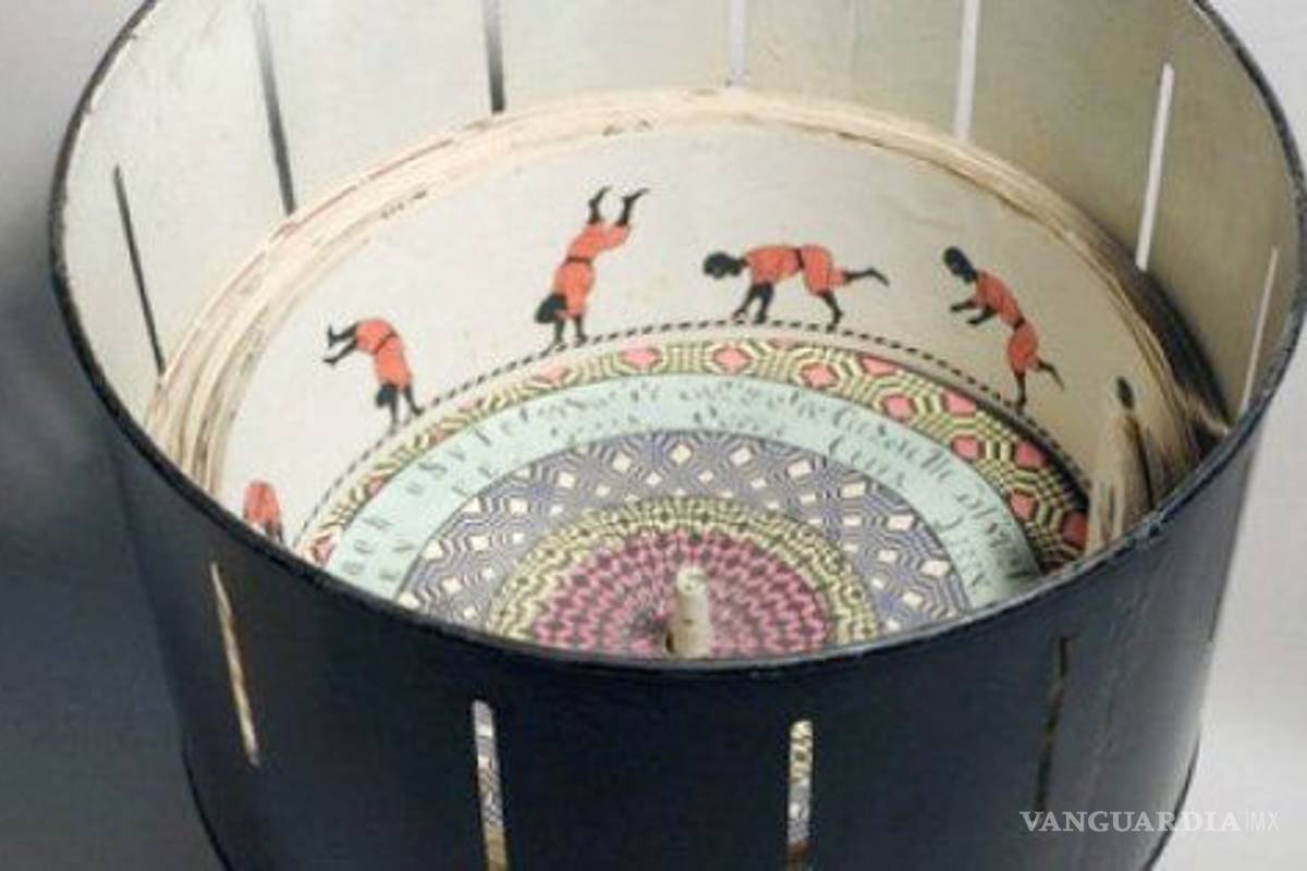 Conoce el fenaquitiscopio, el primer juguete óptico de la historia