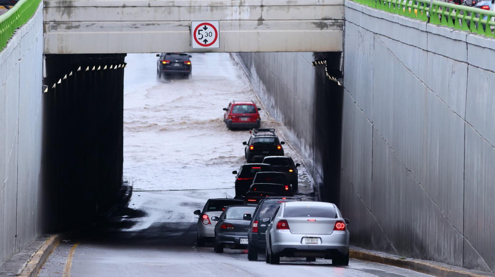 $!Oootra vez lluvias desatan caos en Saltillo y la Región Sureste; reportan a tres desaparecidos en Ramos Arizpe