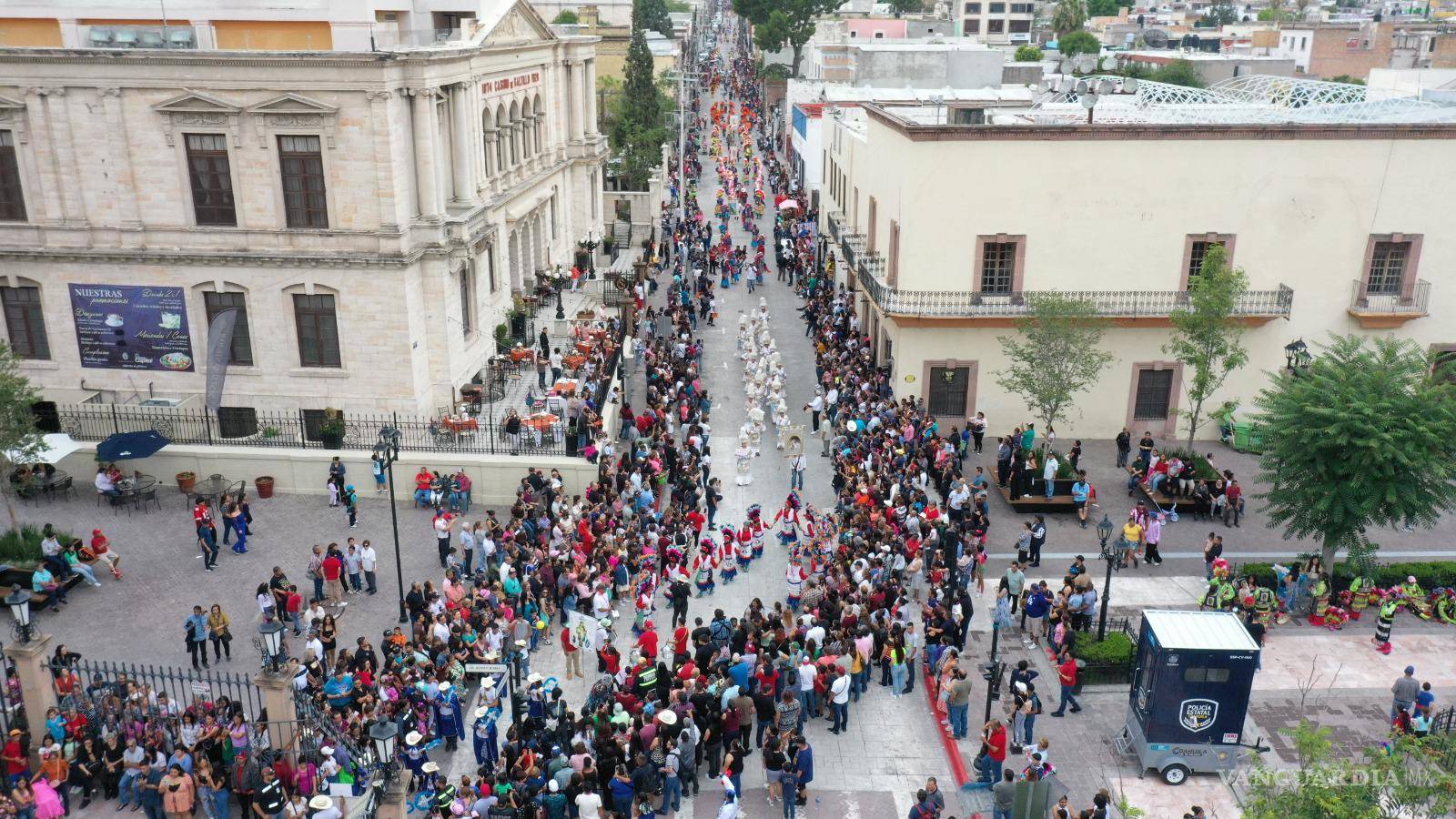 $!La tradicional matlachinada no podía faltar en los festejos de la ciudad.