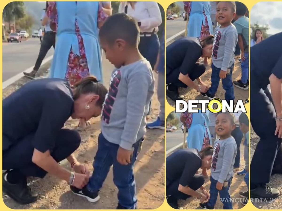 $!Sheinbaum abrochó las agujetas a un niño de Oaxaca, el 22 de marzo de 2025. El área de prensa revivió ayer ese momento.
