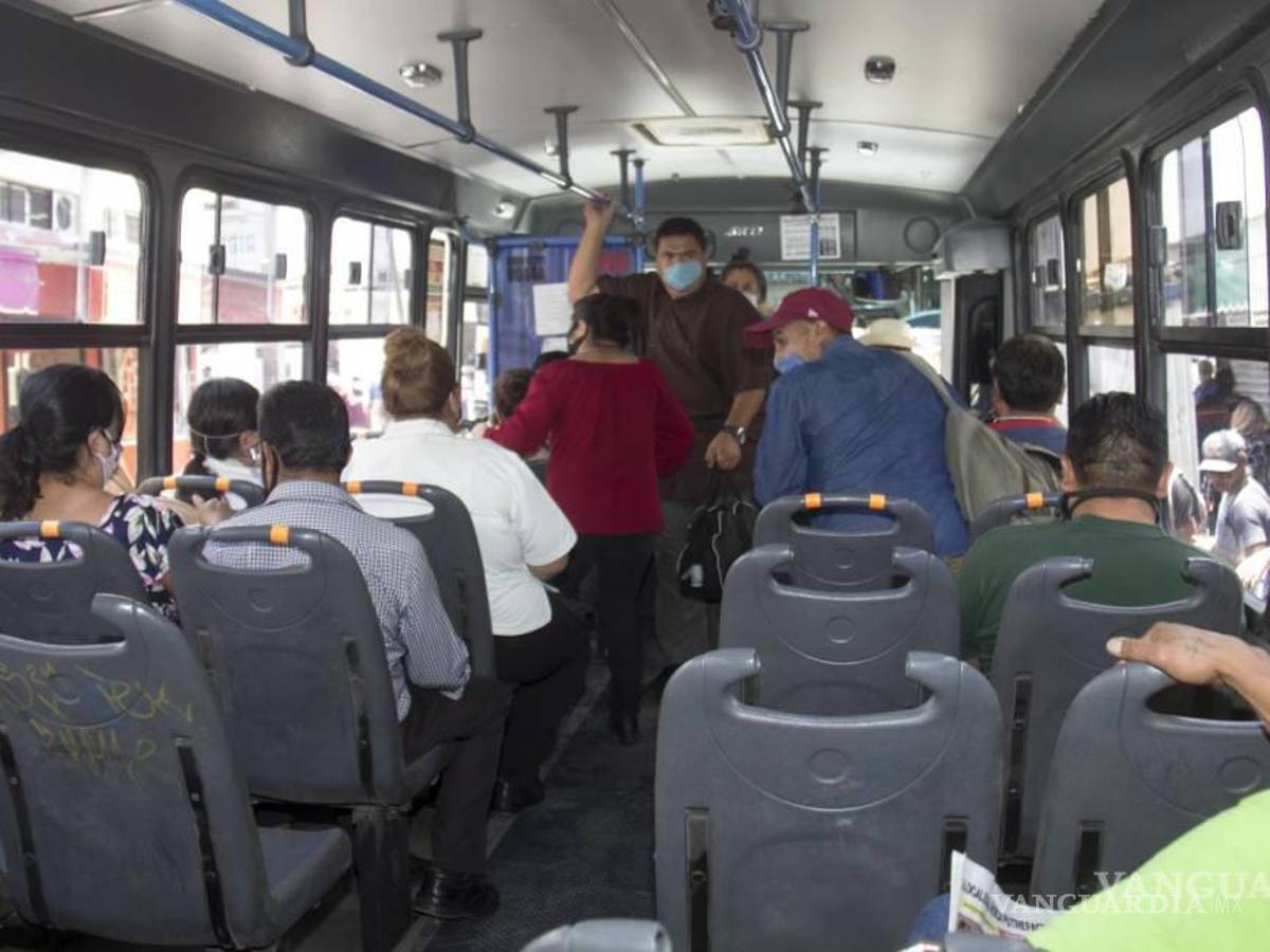$!Interior de una unidad de transporte público en Saltillo.