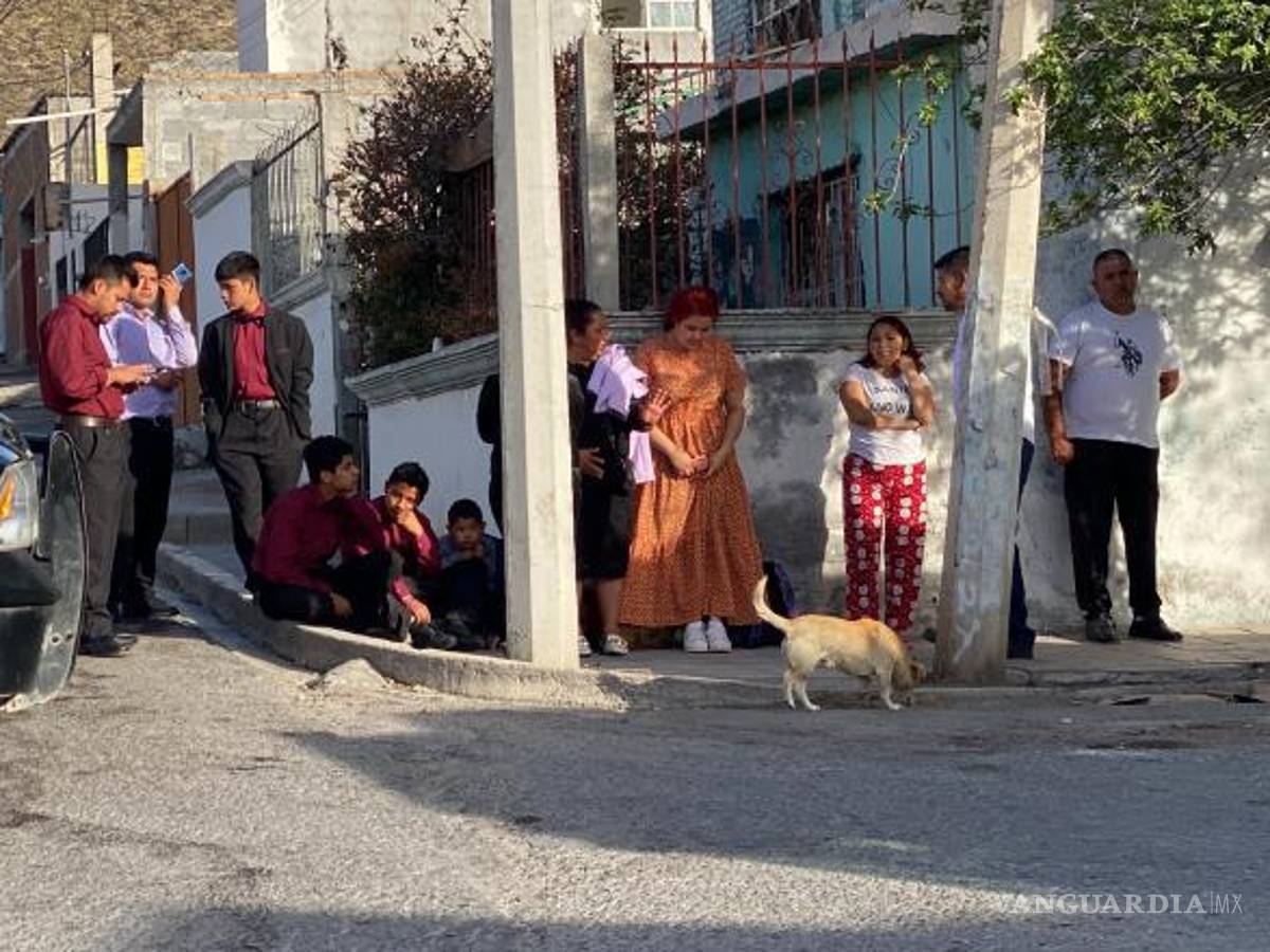 $!Personal del cuerpo de Bomberos acudió en pocos minutos al lugar y se revisó el inmueble.