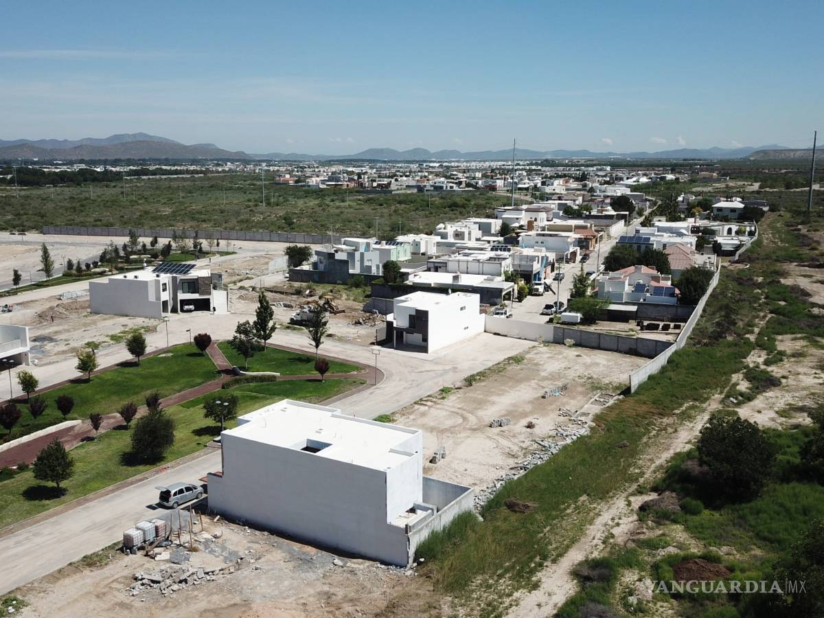 $!‘Fraccionamiento El Campanario de Saltillo no debió de haberse autorizado’, advierte Reyes Flores