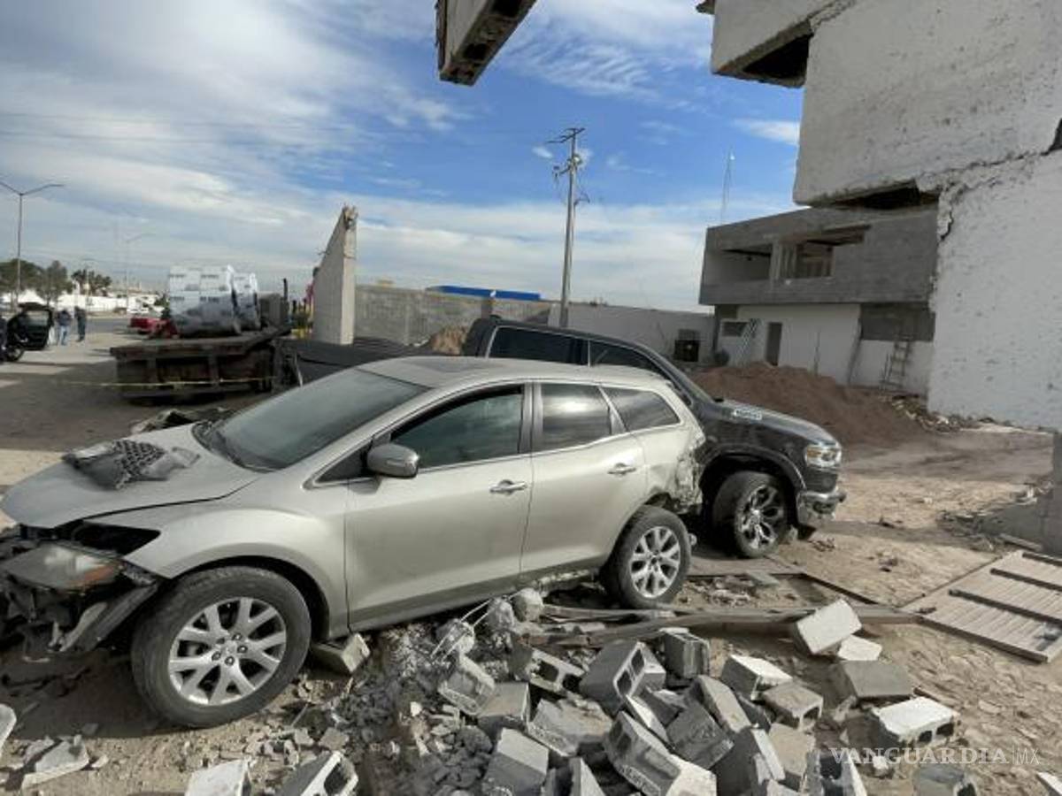 $!Autoridades ministeriales llevaron a cabo diligencias en el lugar del accidente.