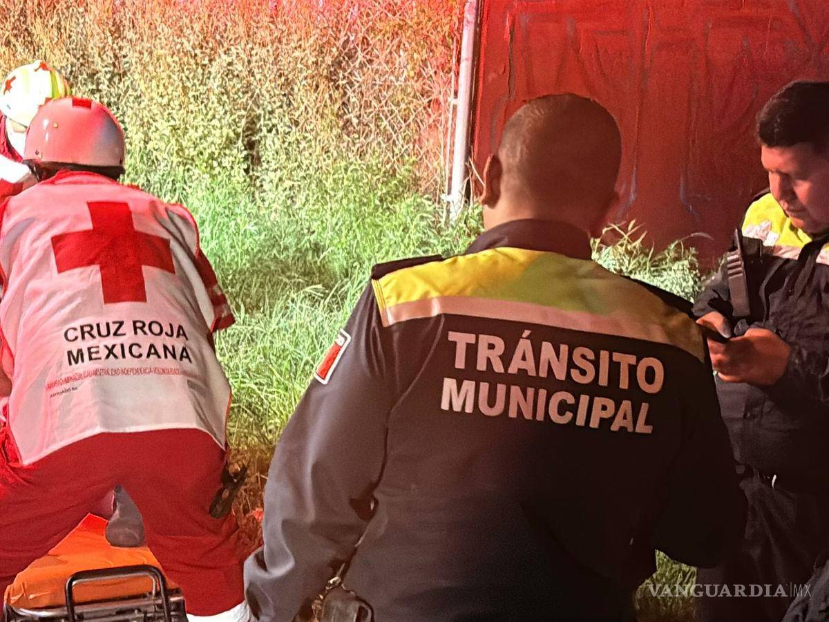 $!Elementos de Tránsito Municipal recabaron información en el lugar de los hechos.