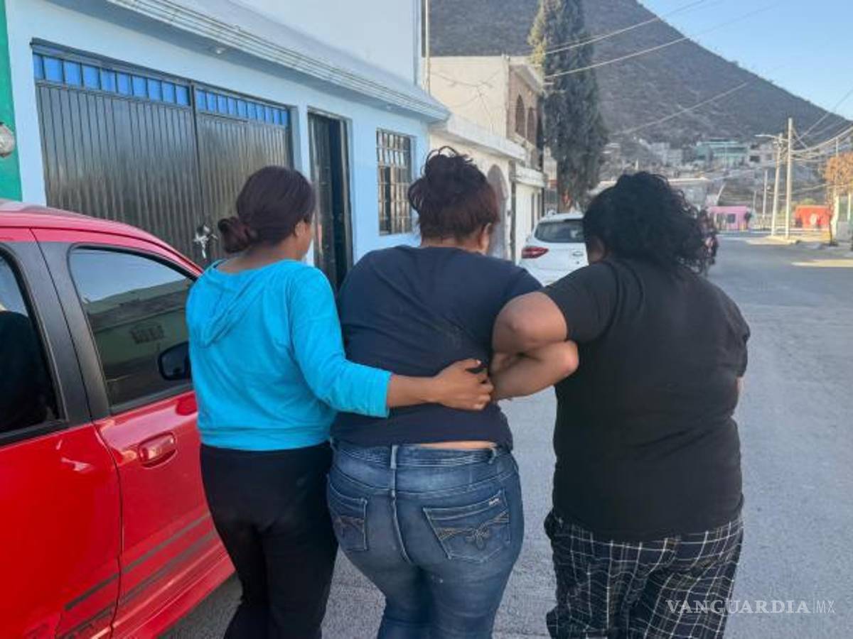 $!Vecinos de la calle Norma Leticia auxiliaron a la víctima y alertaron a las autoridades.