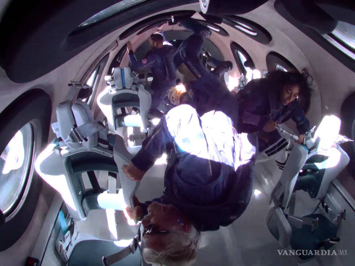 $!Richard Branson finalmente cumple su sueño y llega al espacio en su propio avión