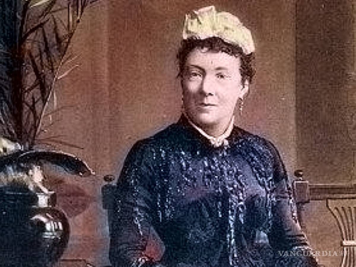 $!6 escritoras que sus novelas te ponen los nervios de punta con sus escalofriantes historias