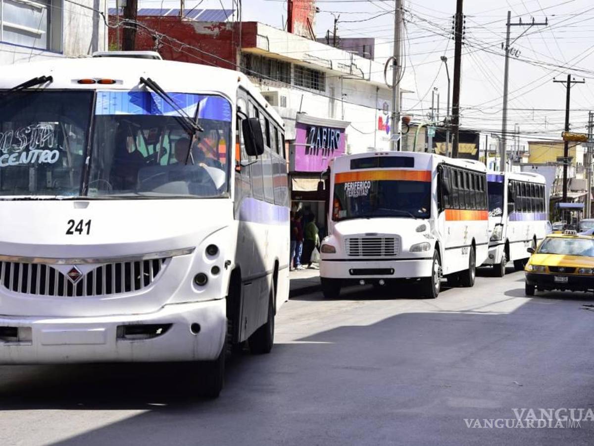 $!Unidades de transporte público en el Centro Histórico.