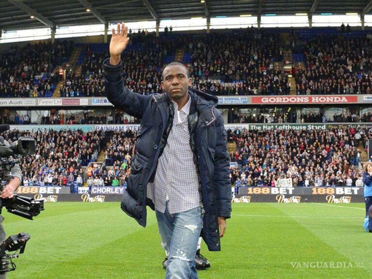 $!Fabrice Muamba sufrió un paro cardiorrespiratorio en pleno partido con el Bolton en 2012.