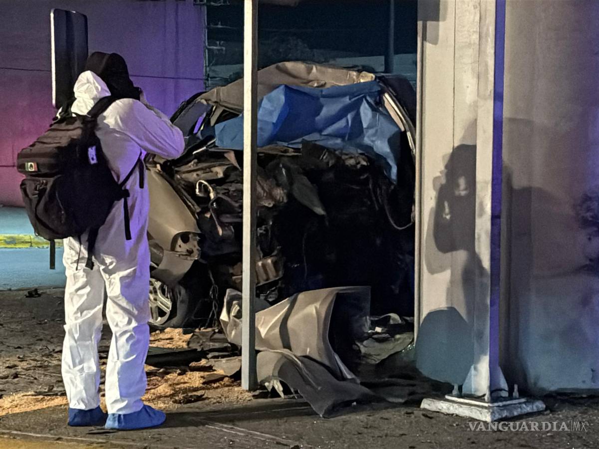 $!Agentes de la Fiscalía realizaron las diligencias y el levantamiento de indicios en el lugar.